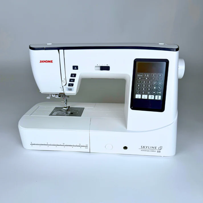 Janome Skyline S5AE Anniversary Edition - Bilde 2