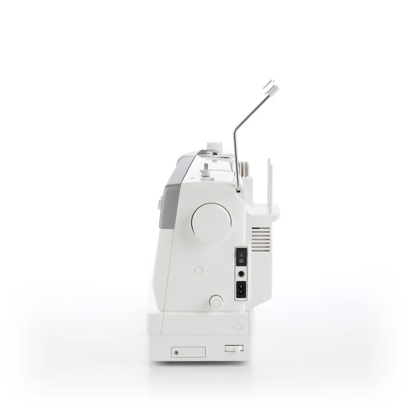 Utstillingsmodell: Janome Memory Craft 6700 Professional - Bilde 3